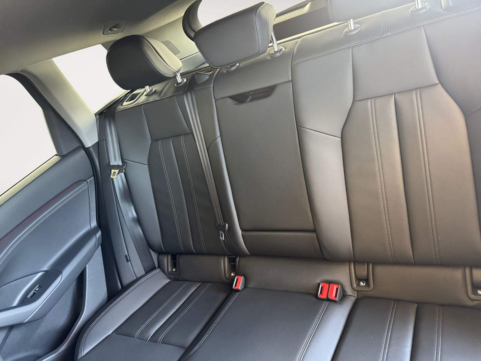 Audi - Q6 e-tron_15