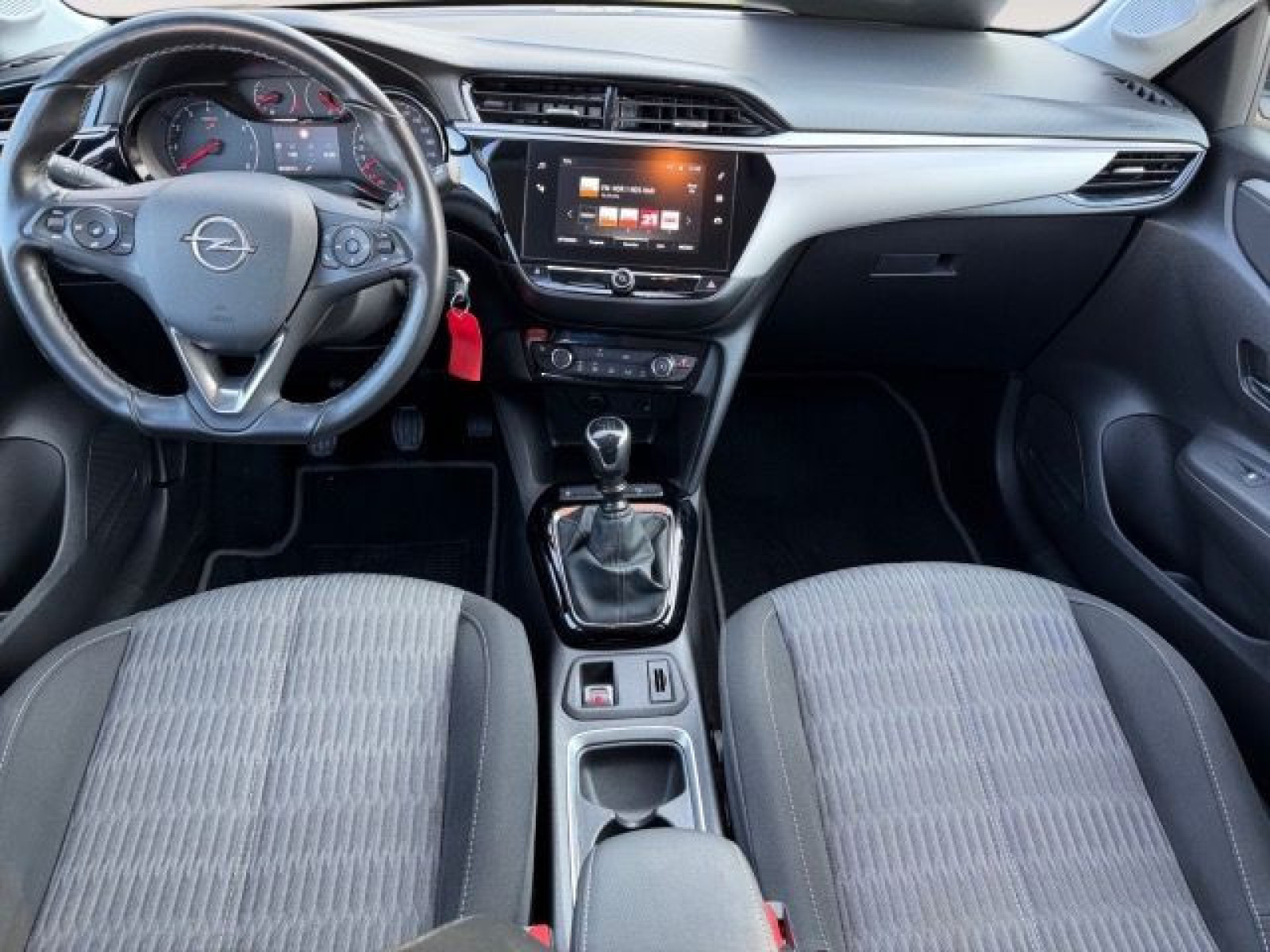 Opel - Corsa_11