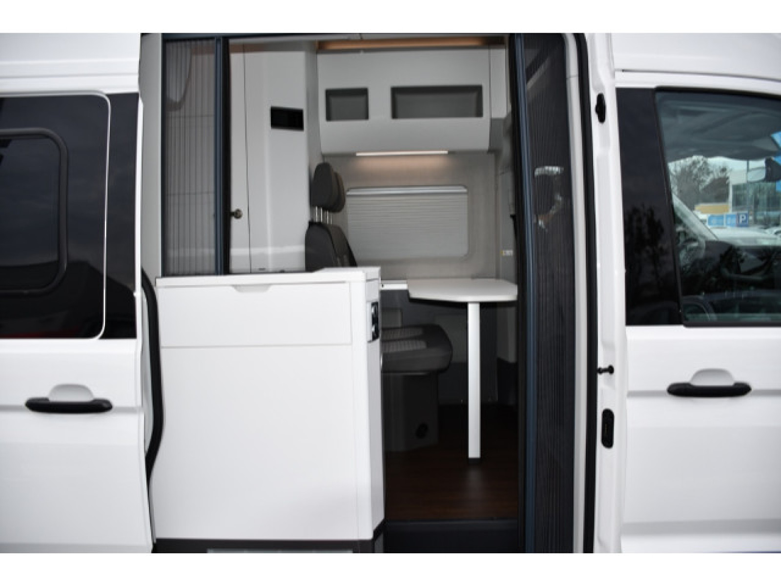 Volkswagen - California_11