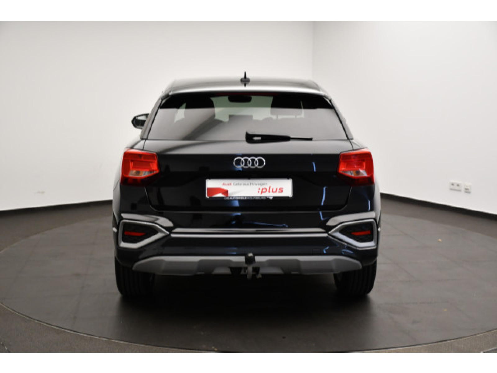 Audi - Q2_21