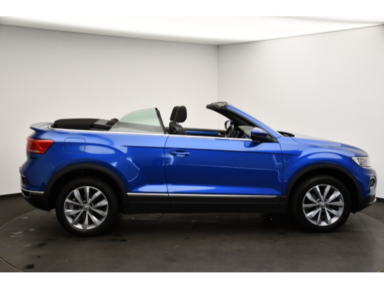 Volkswagen - T-Roc Cabriolet_17