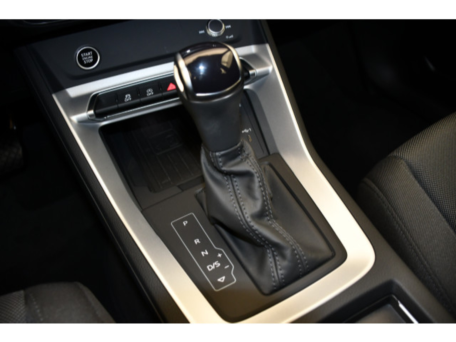 Audi - Q3_8
