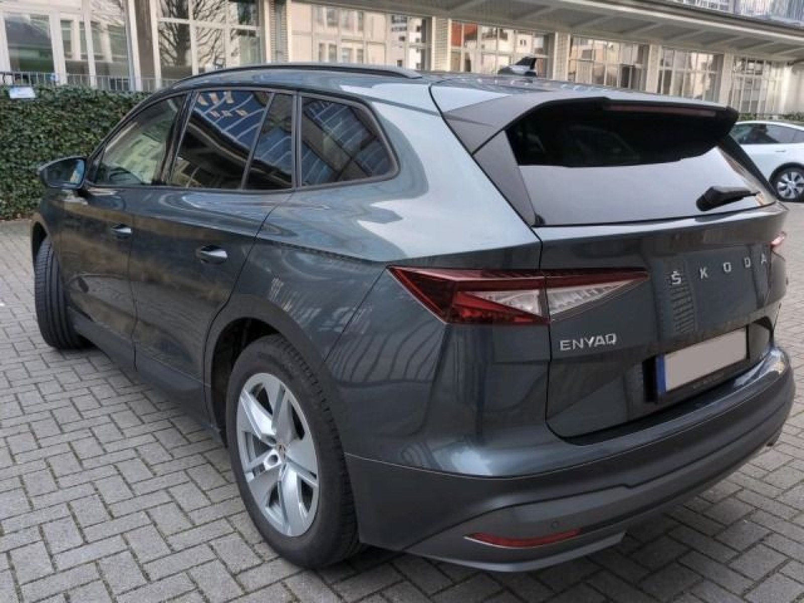 diagonalansicht-hinten-aussen