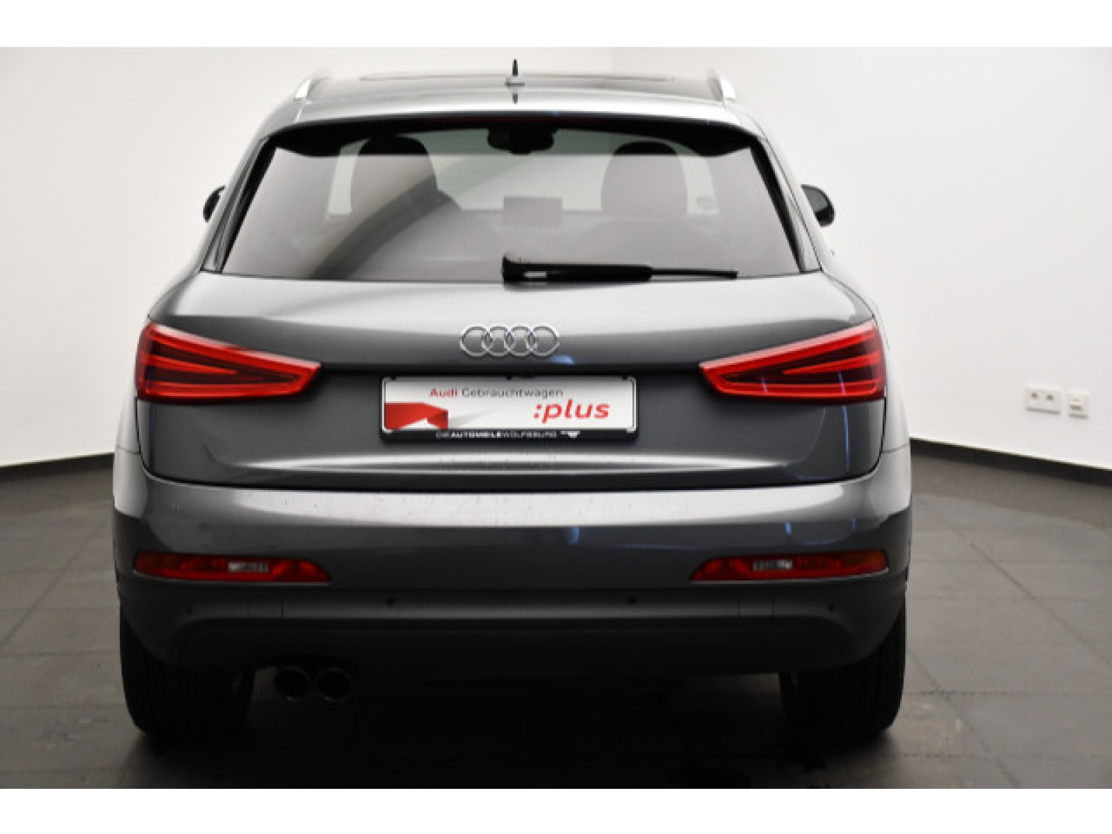 Audi - Q3_16