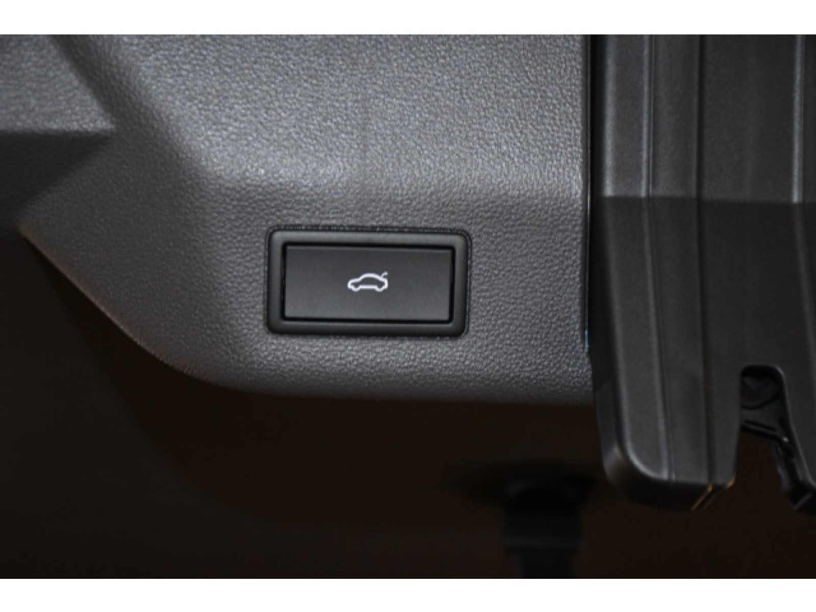 Volkswagen - Multivan_13