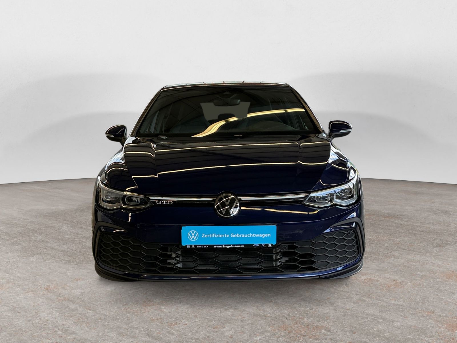 Volkswagen - Golf_11