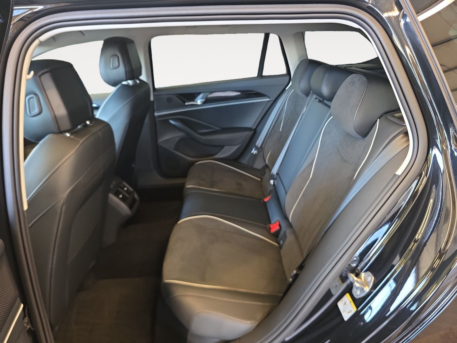 Volkswagen - Passat Variant_14
