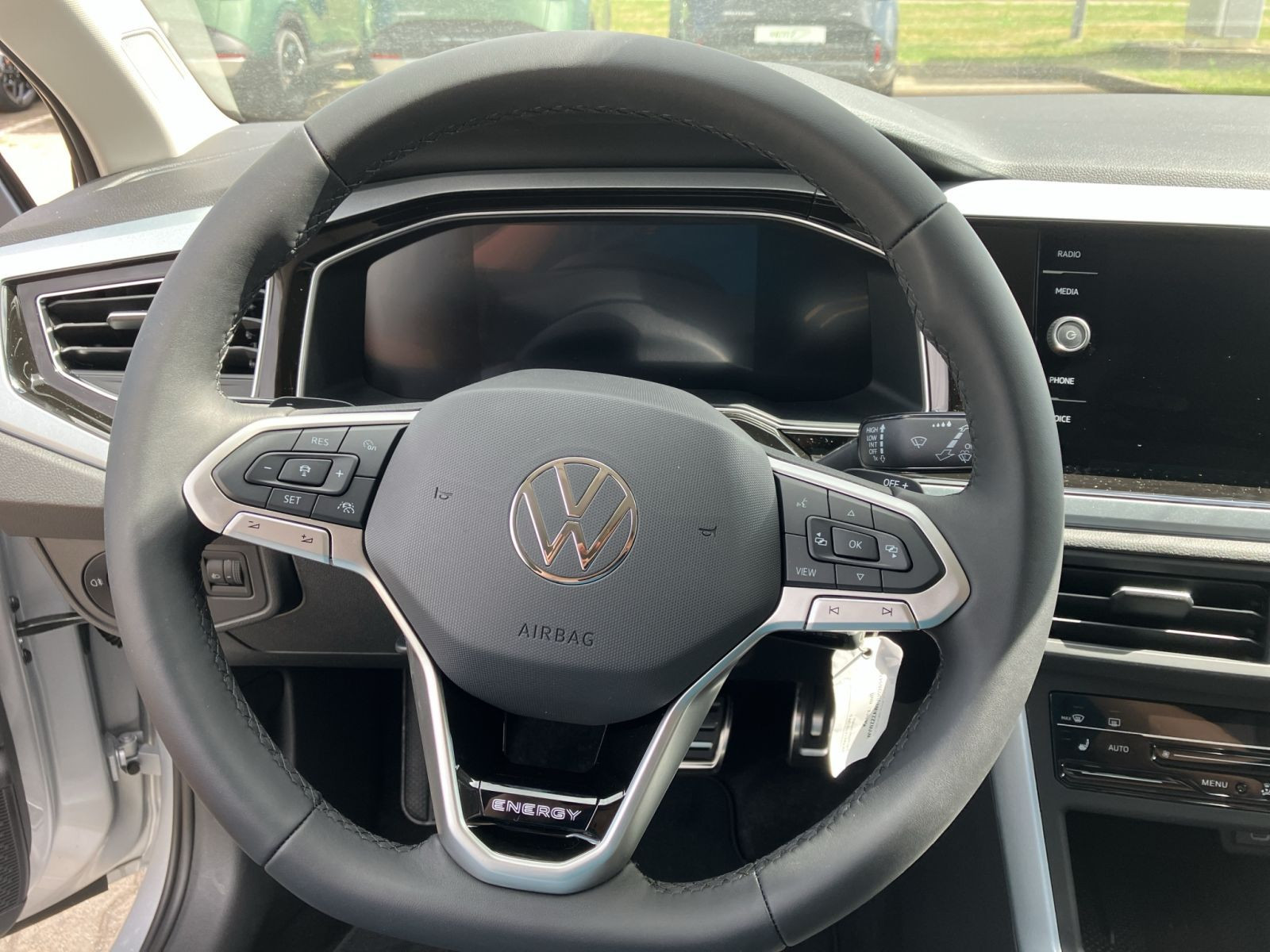 Volkswagen - Polo_11