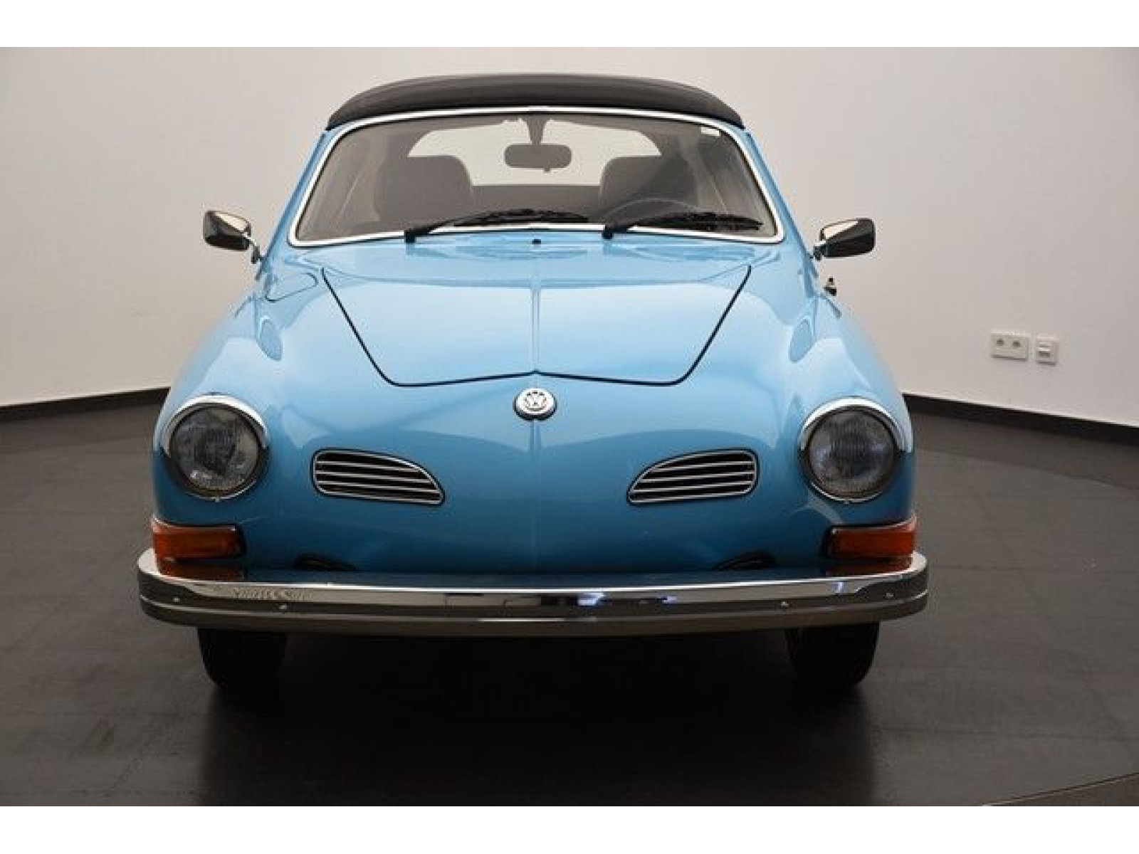 Volkswagen - Karmann Ghia_18