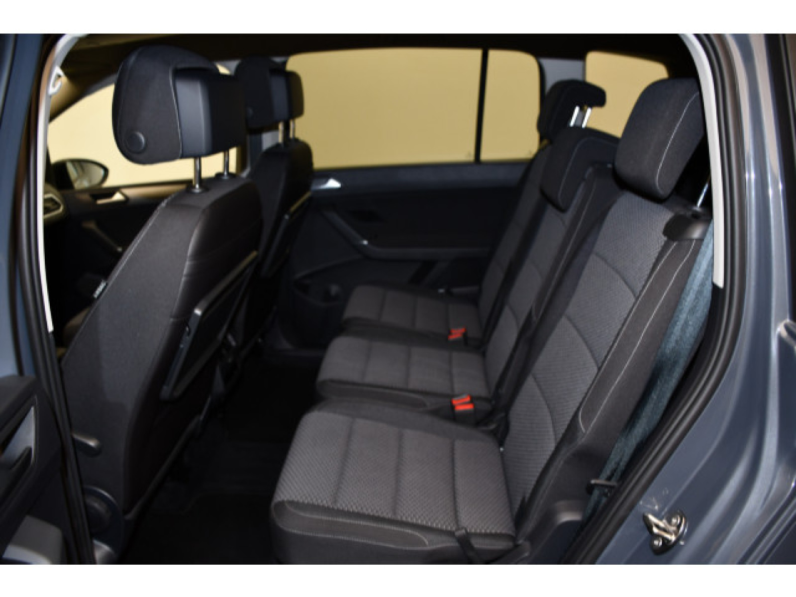 Volkswagen - Touran_9