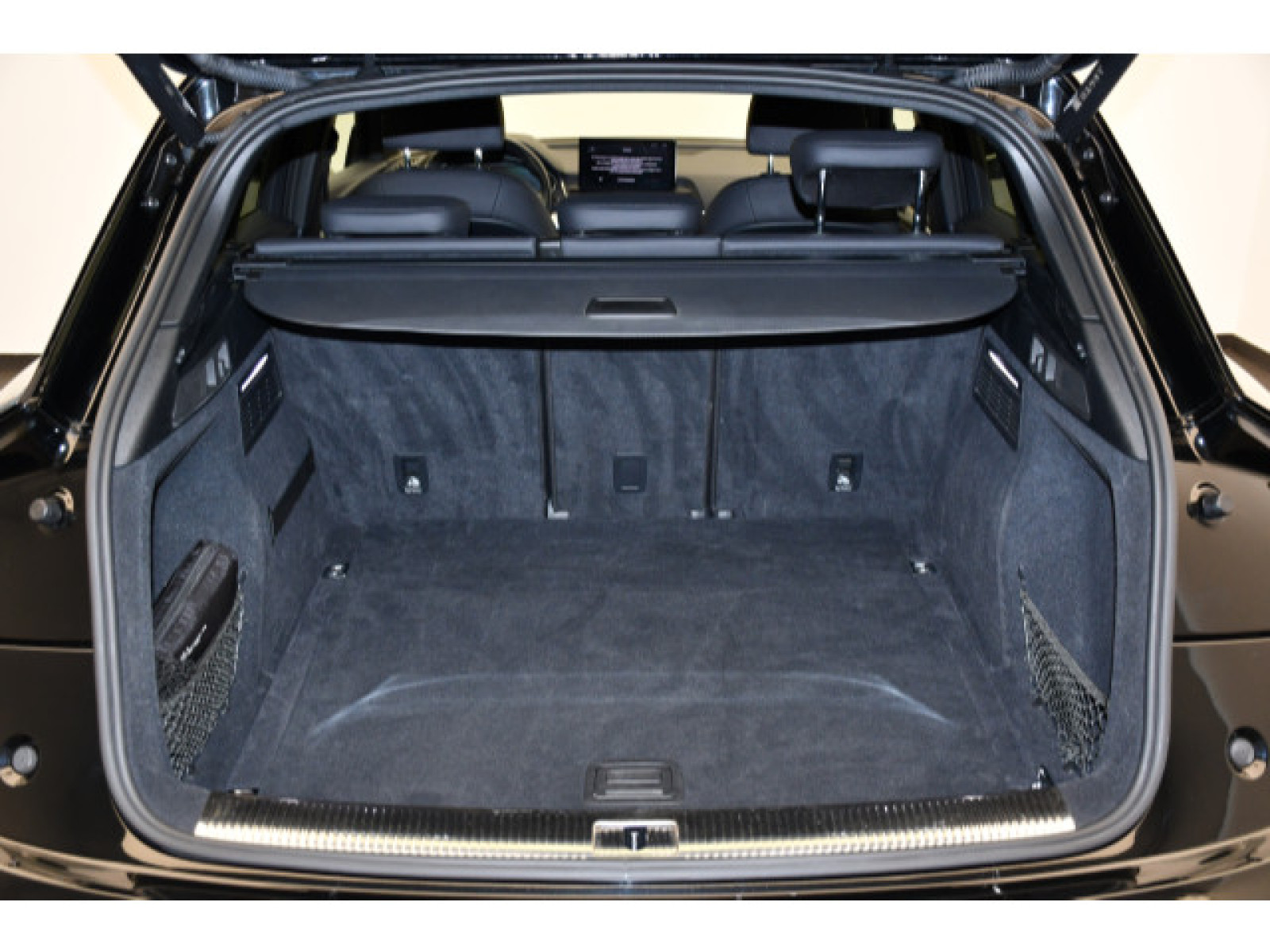 Audi - Q5_11