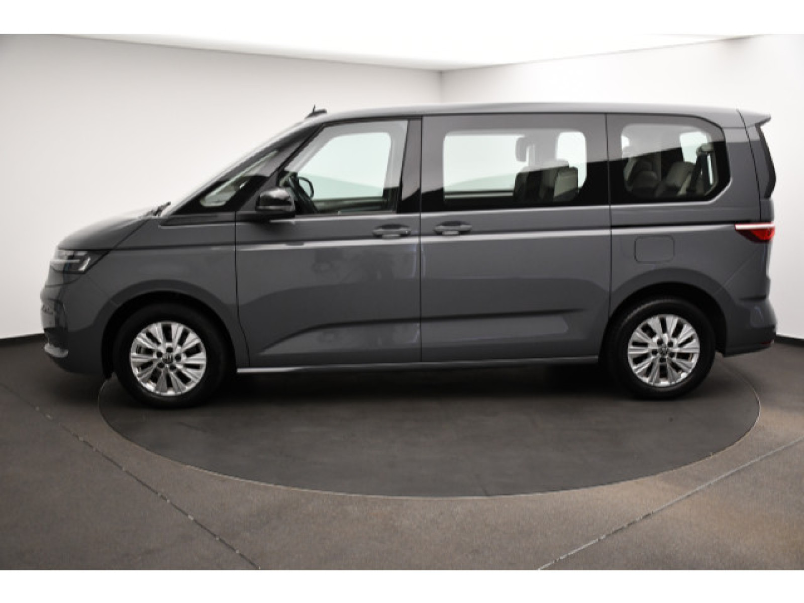 Volkswagen - T7 Multivan_17
