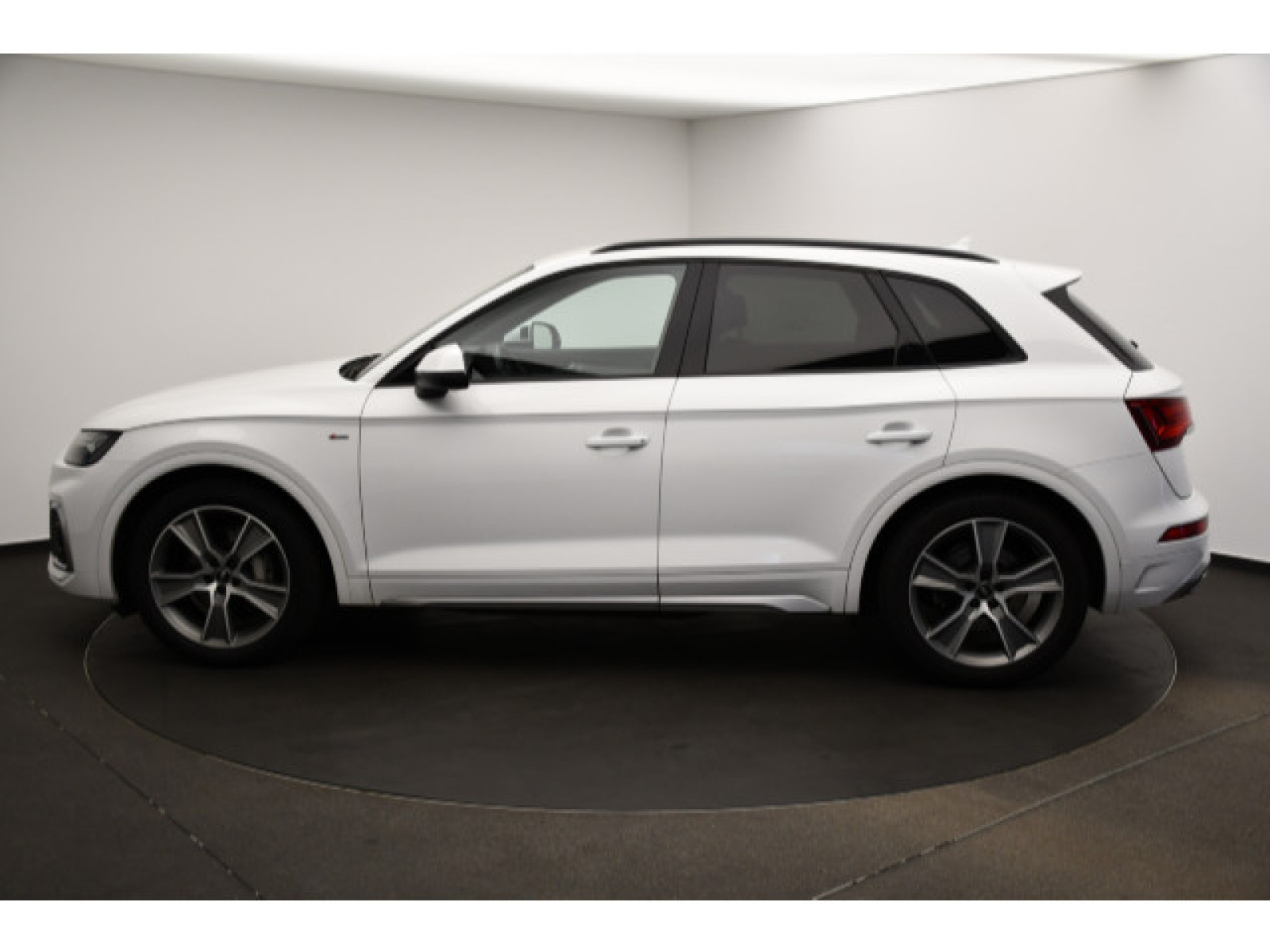 Audi - Q5_15