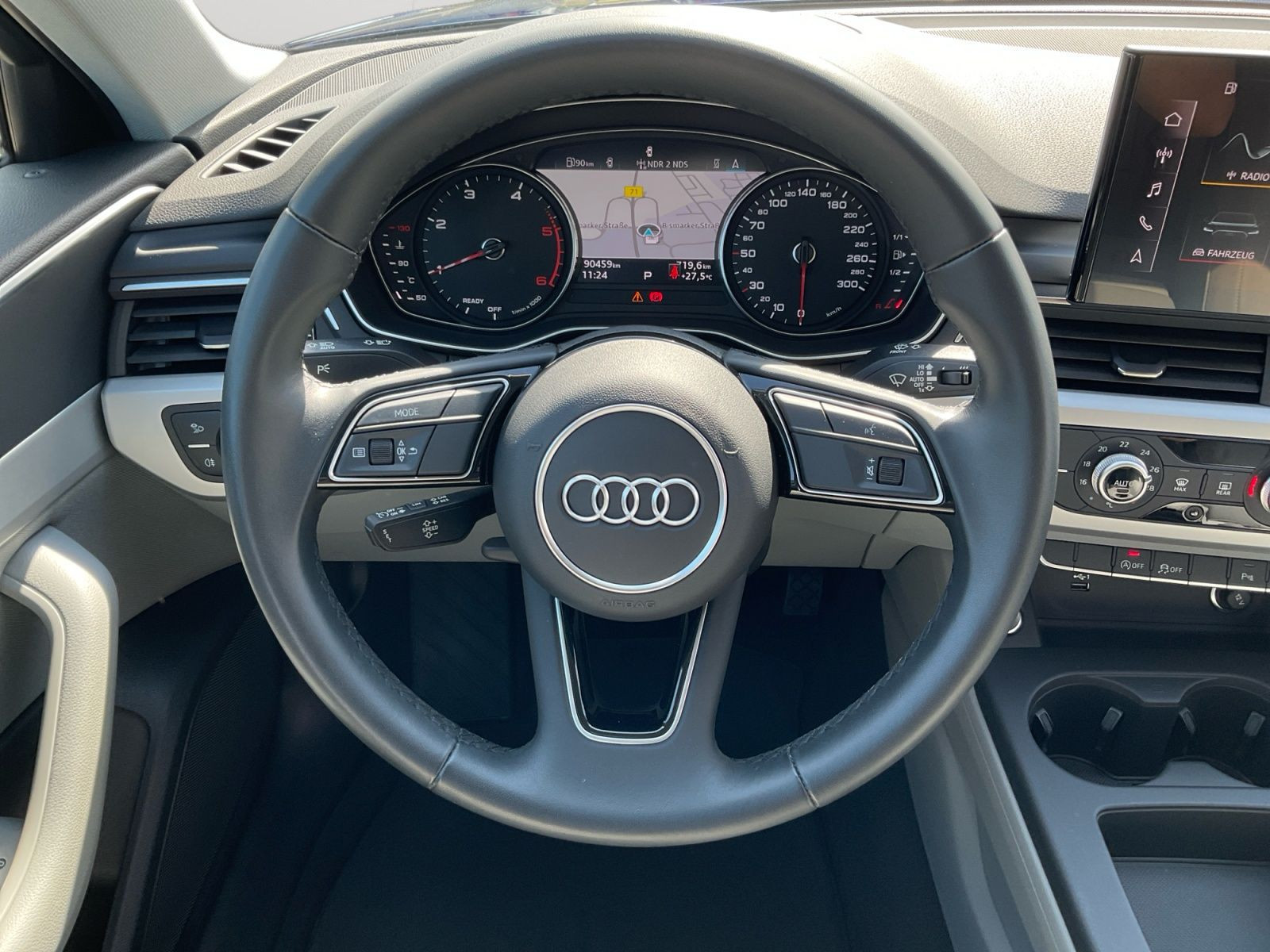 Audi - A4 Avant_13