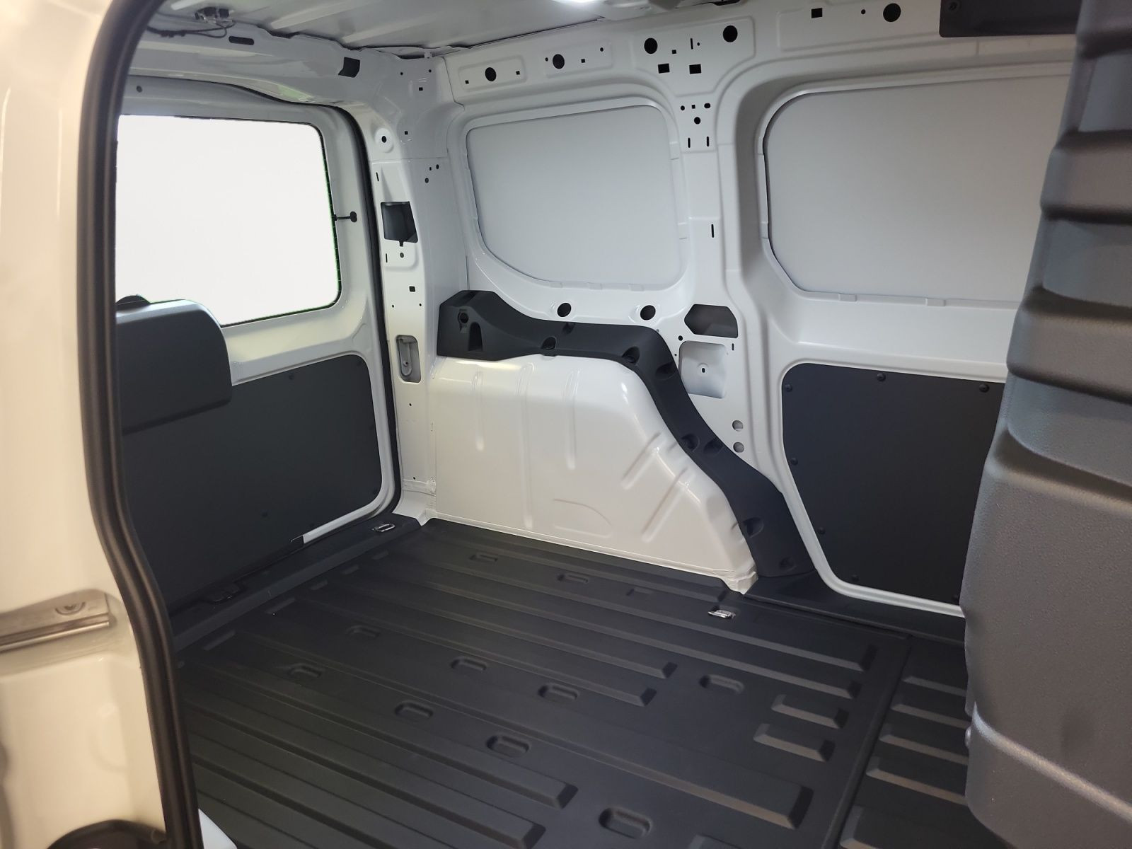 Volkswagen - Caddy Cargo_14