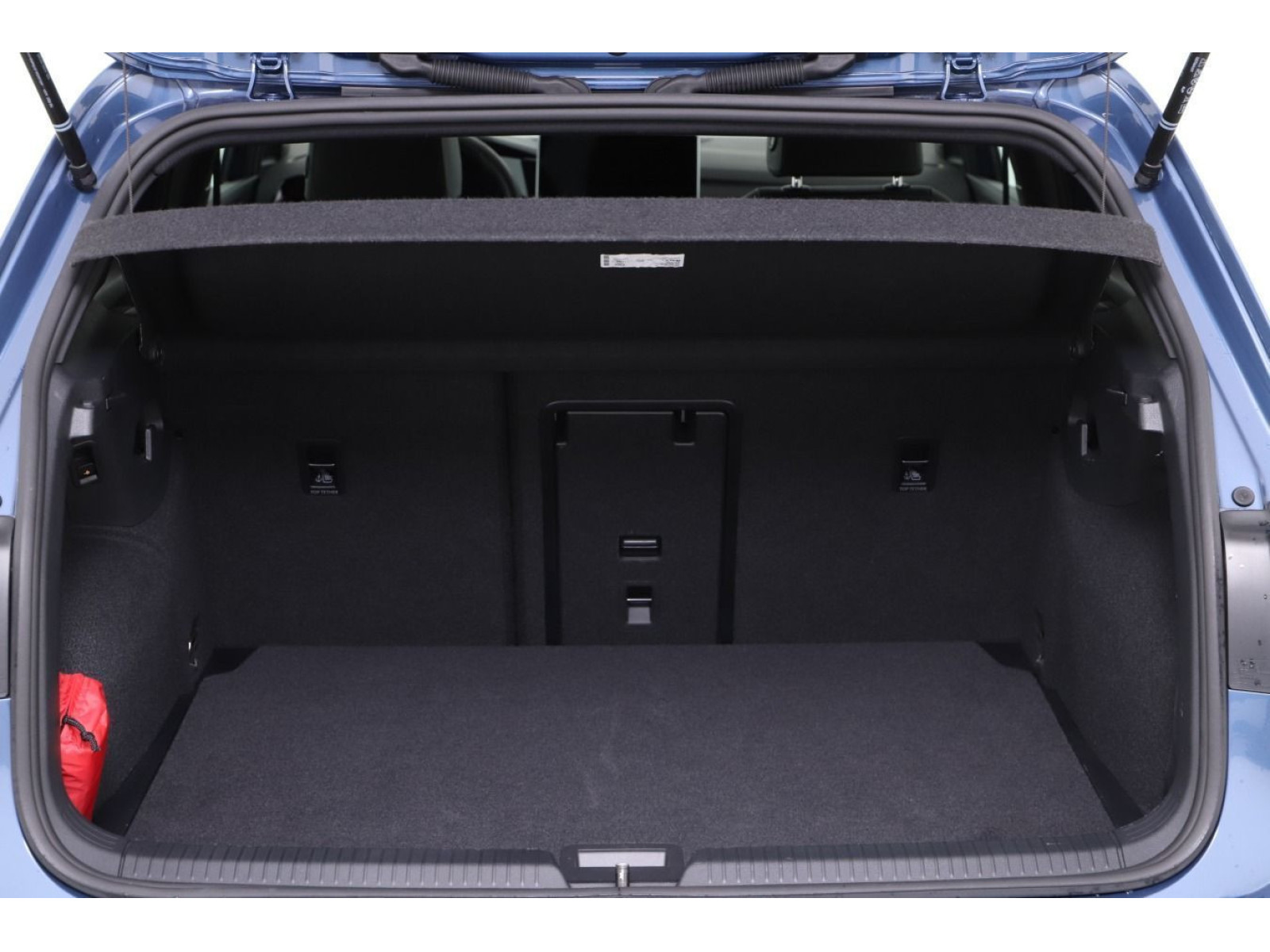 Volkswagen - Golf_15