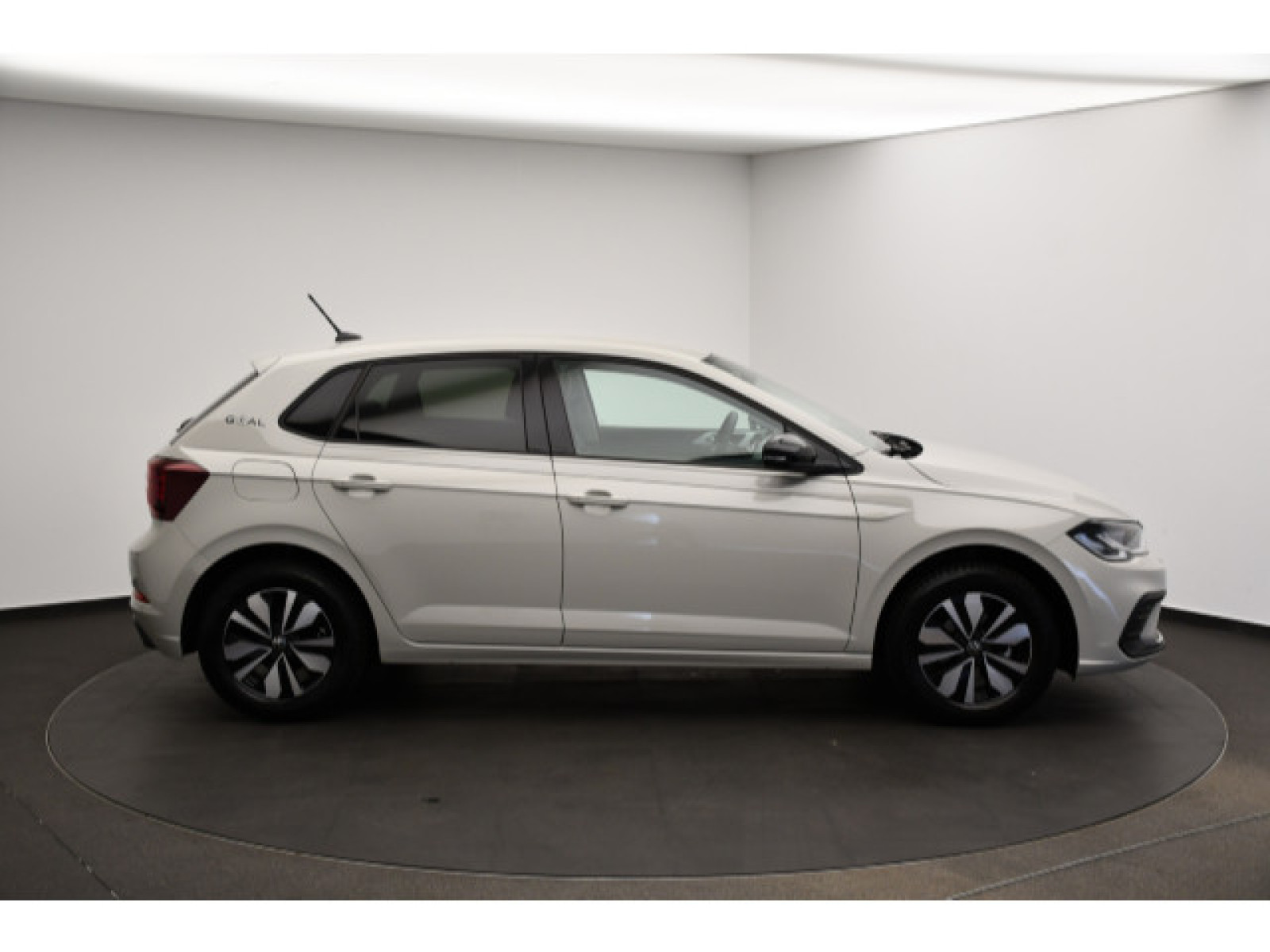 Volkswagen - Polo_15