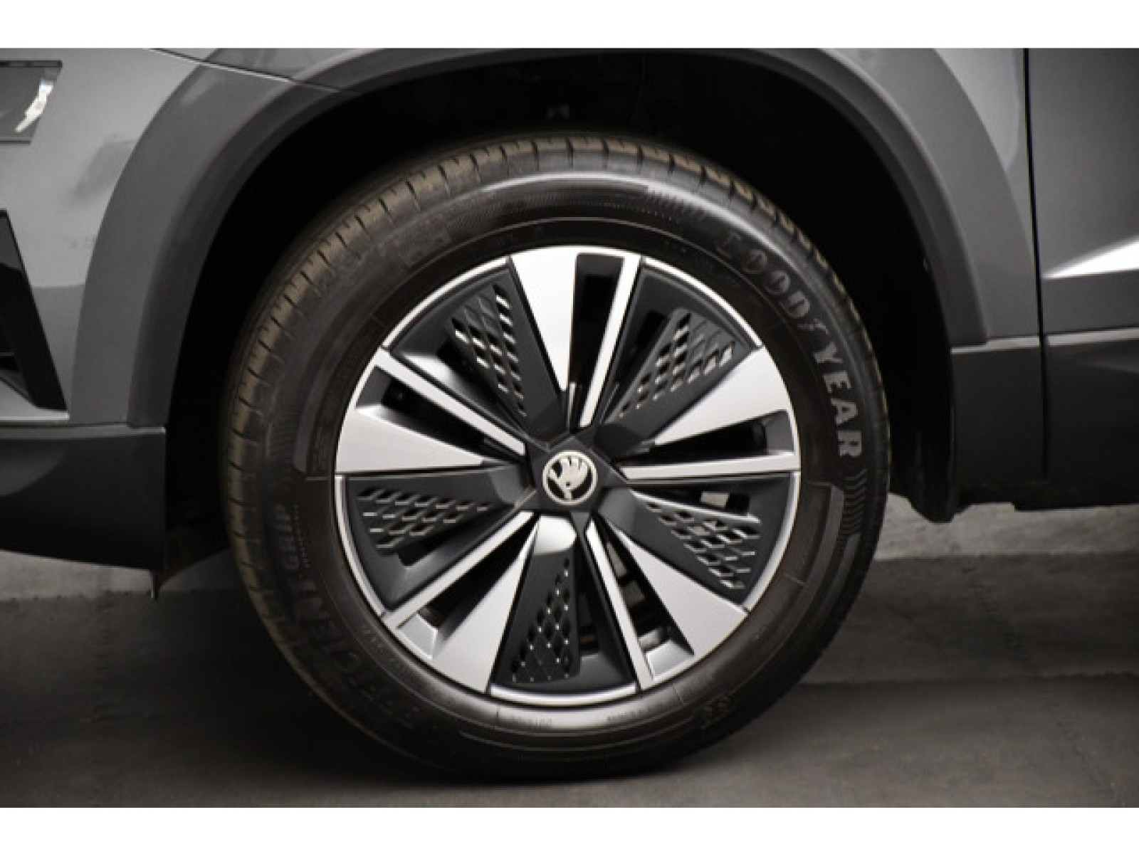 Škoda - Karoq_13