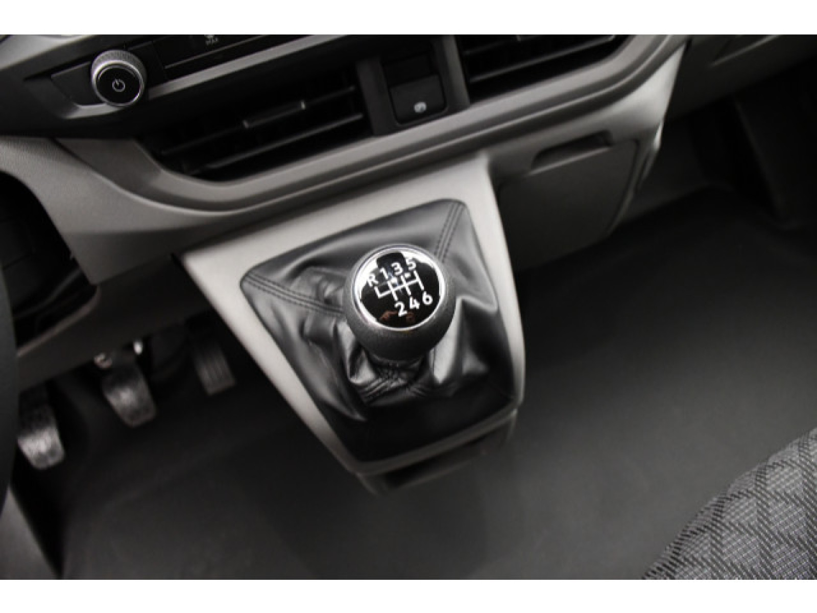 Volkswagen - New Transporter_7