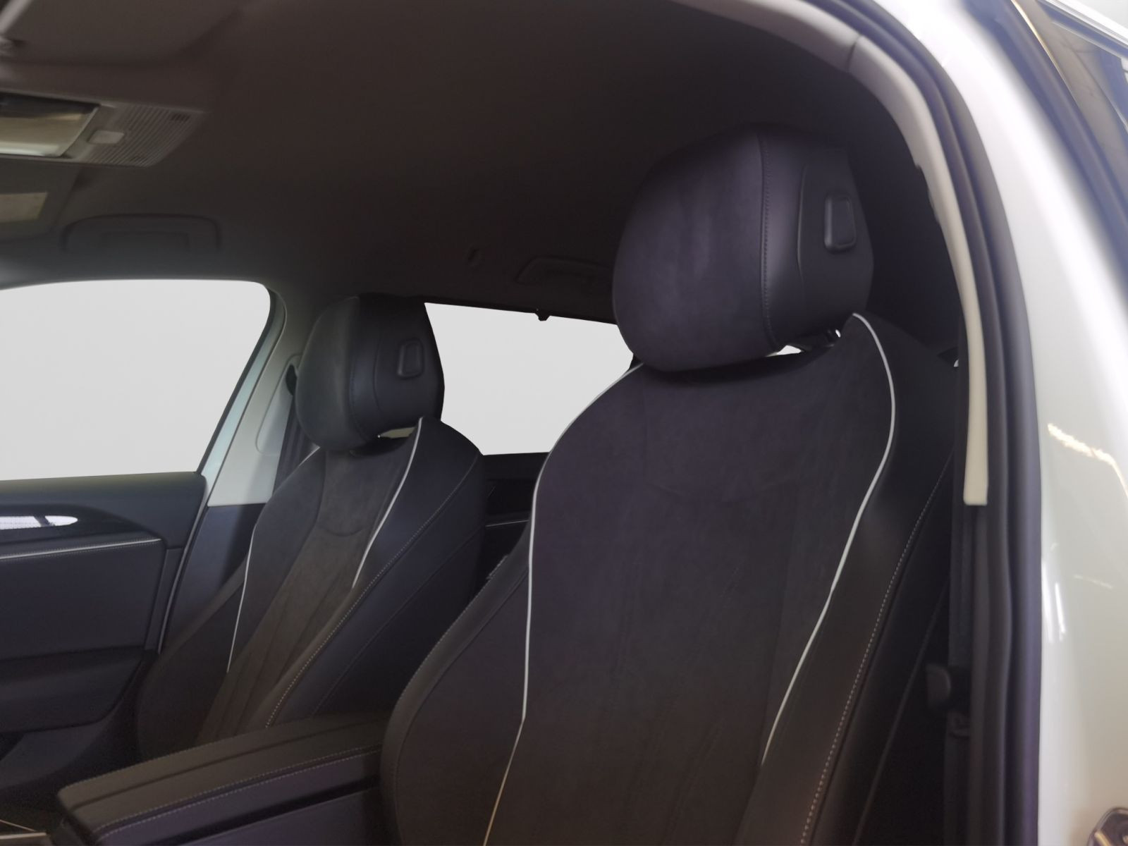 Volkswagen - Passat_22
