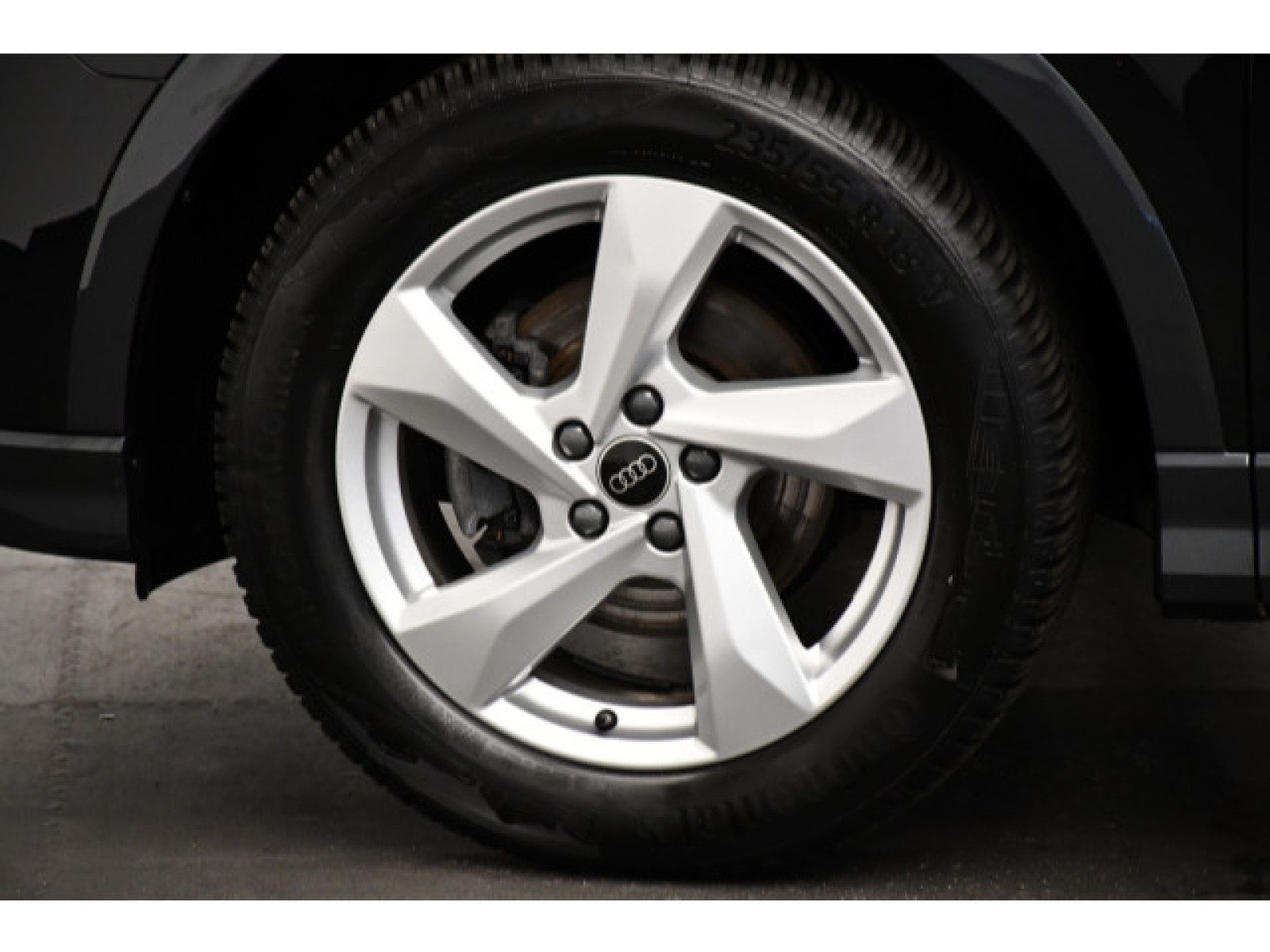 Audi - Q3_15