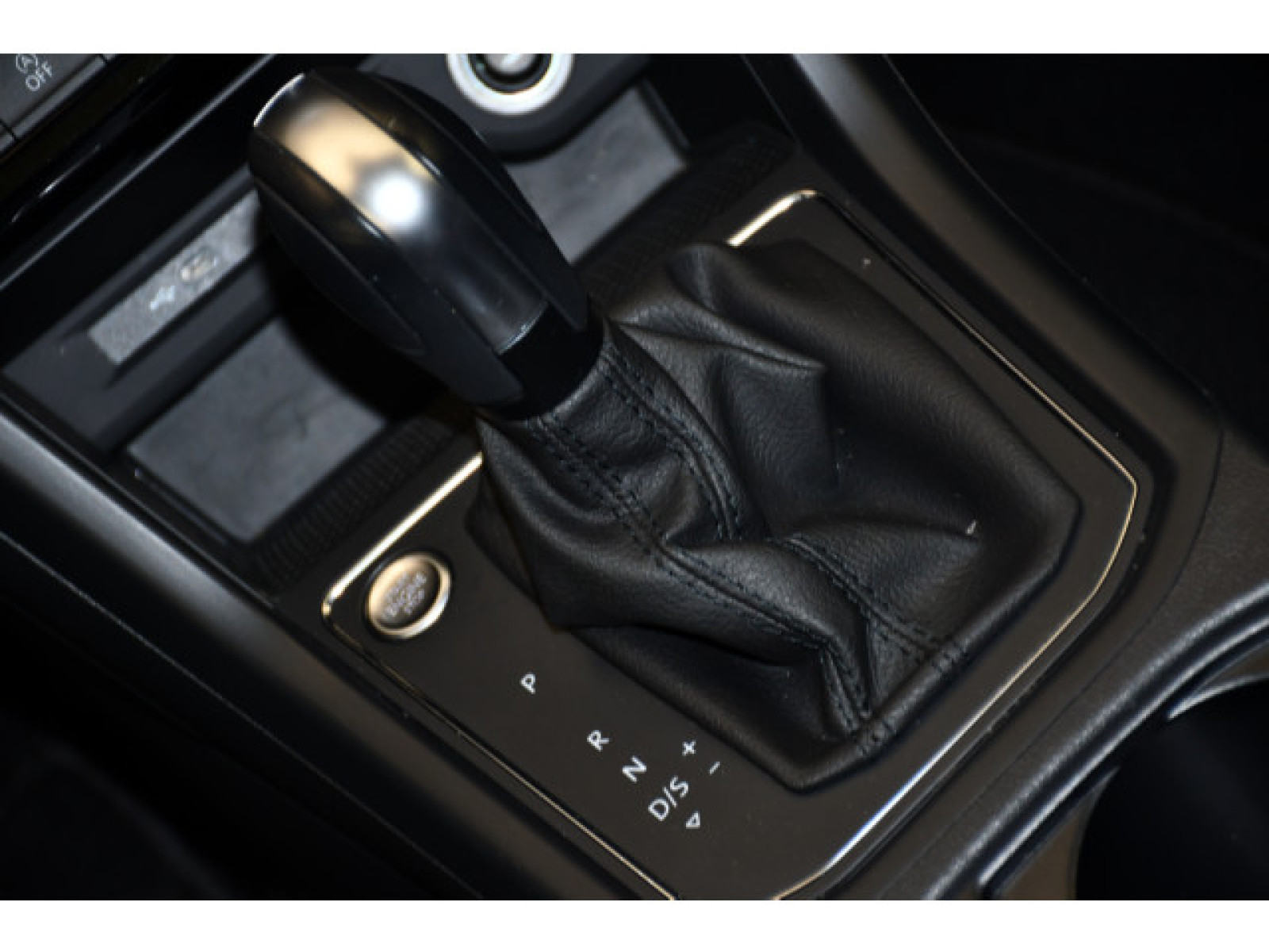 Volkswagen - Touran_6