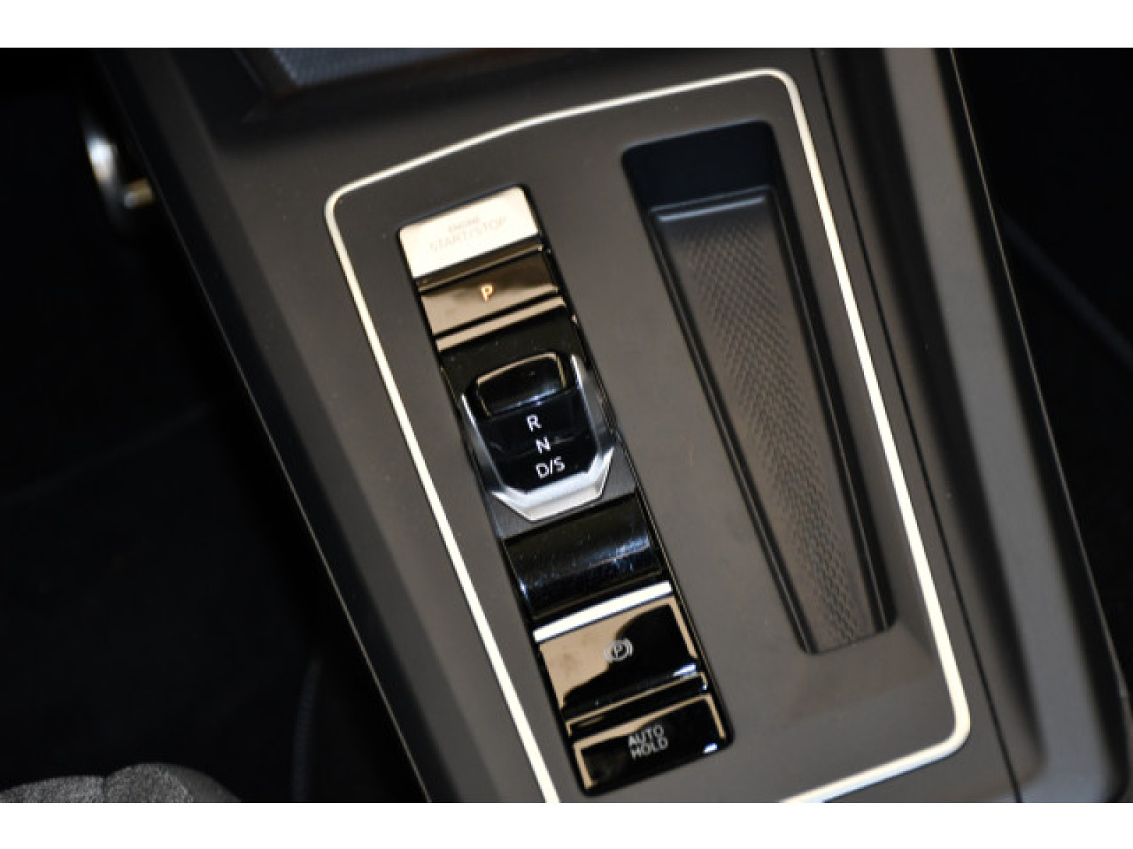 Volkswagen - Golf_6