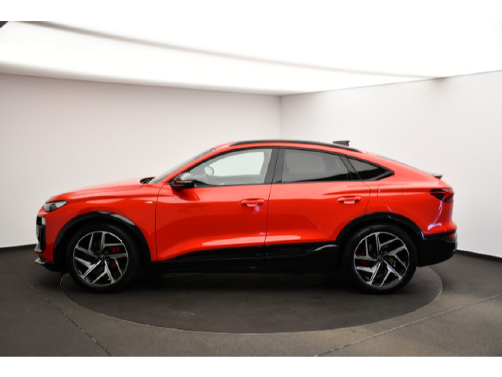 Audi - Q6 Sportback e-tron_20