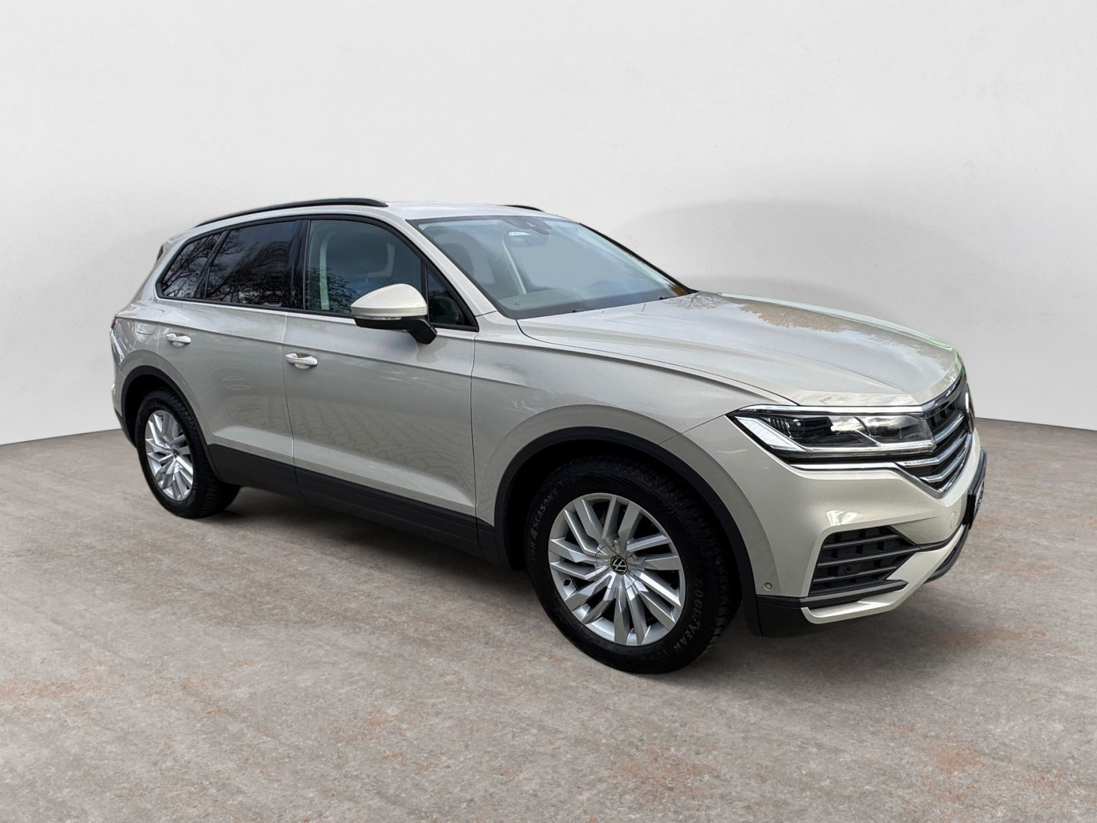 Volkswagen - Touareg_8