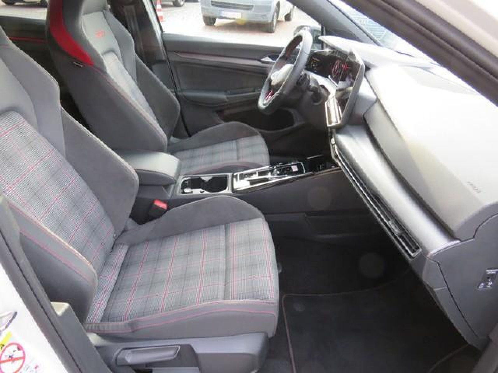 Volkswagen - Golf GTI_16