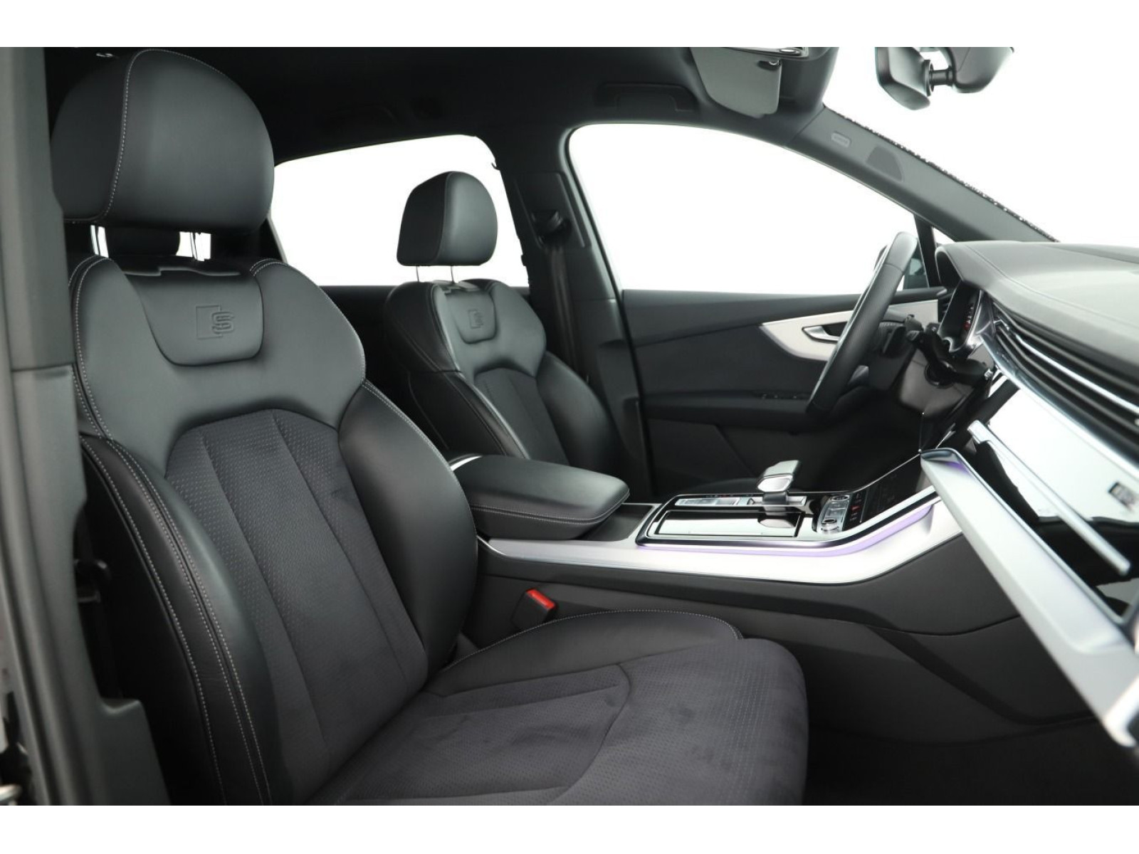 Audi - Q7_10