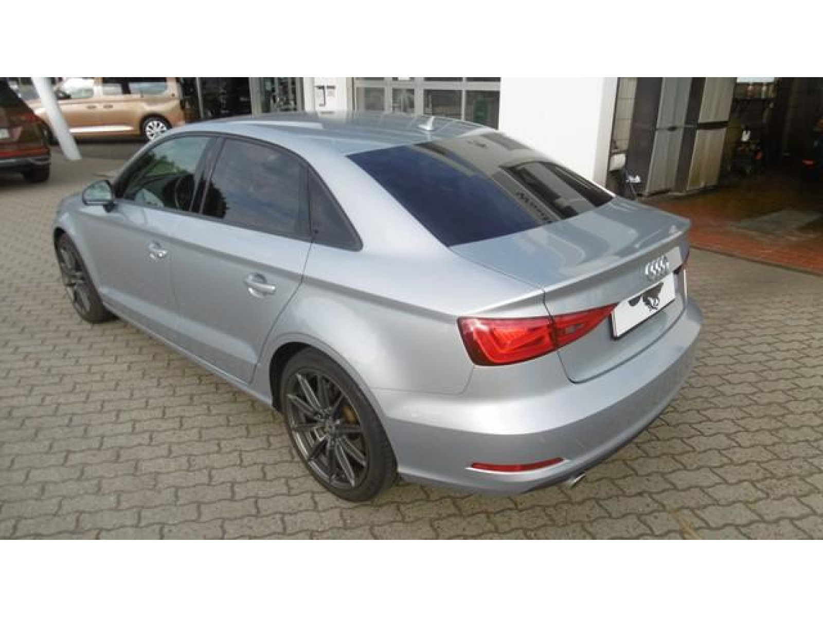 diagonalansicht-hinten-aussen