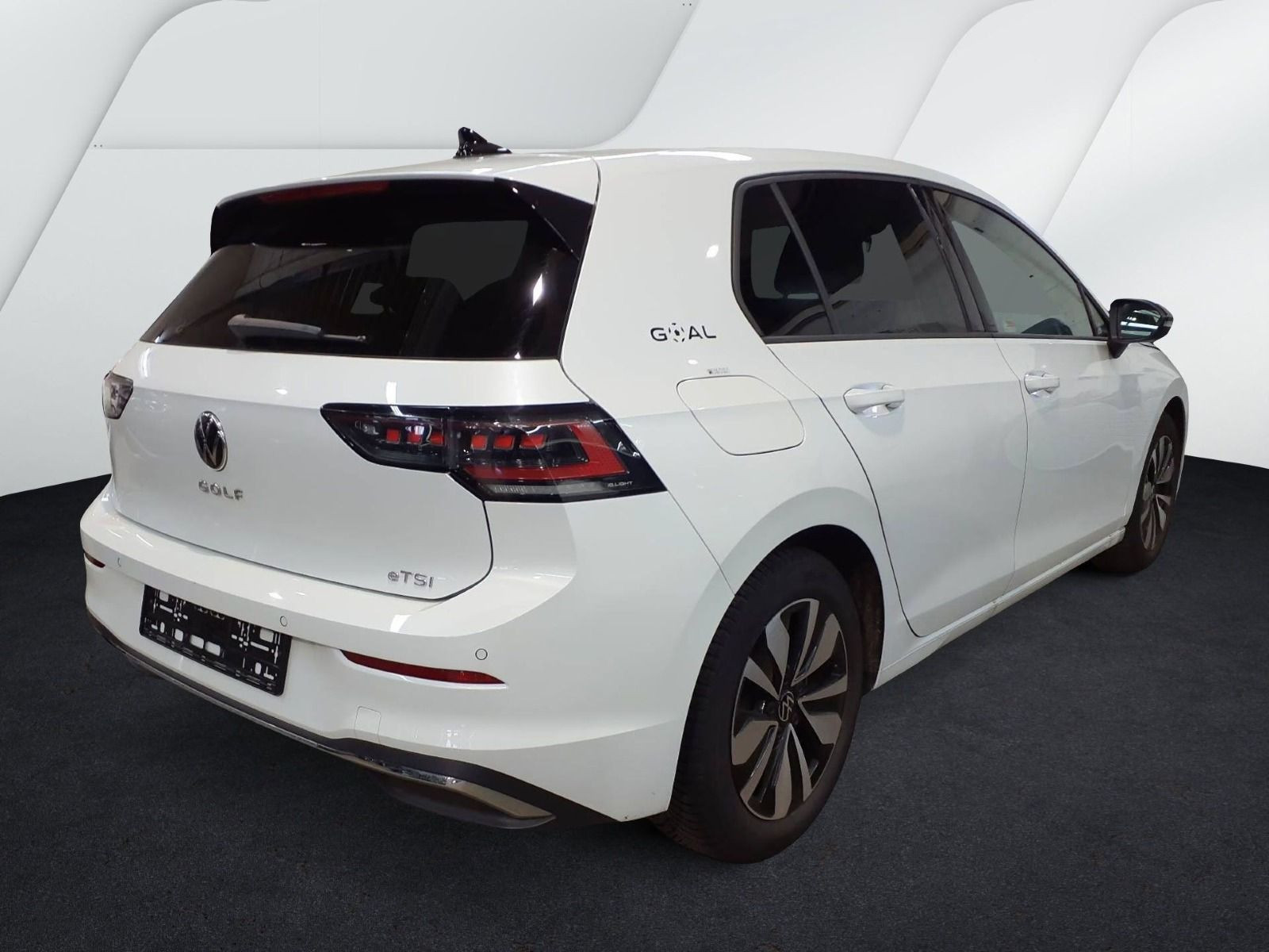 Volkswagen - Golf_2