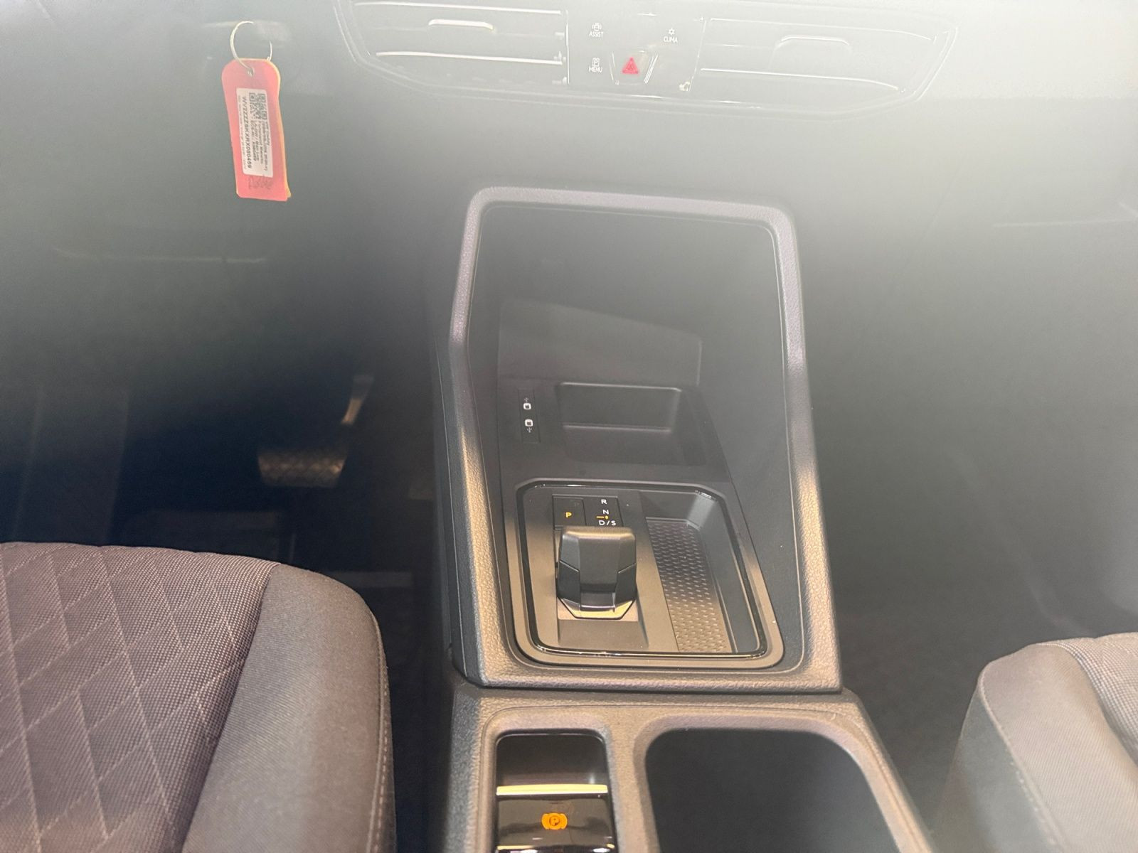 Volkswagen - Caddy_12