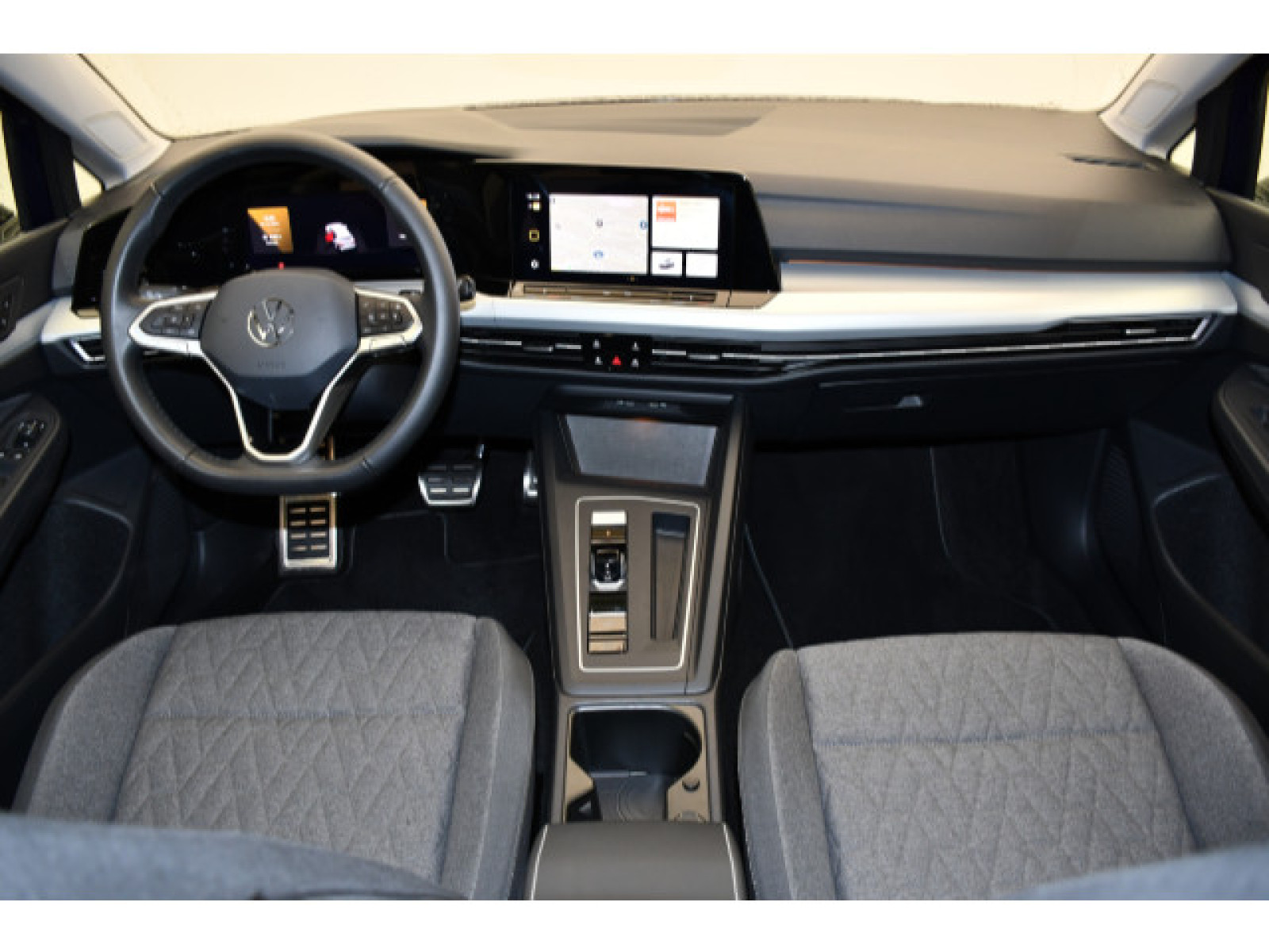 Volkswagen - Golf_4