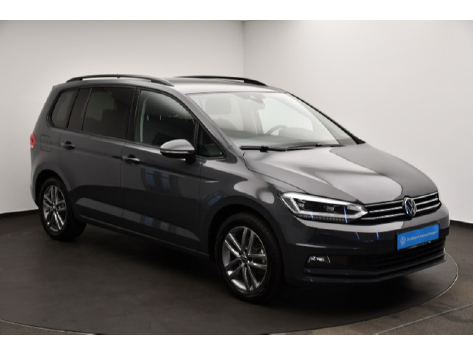 Volkswagen - Touran_14