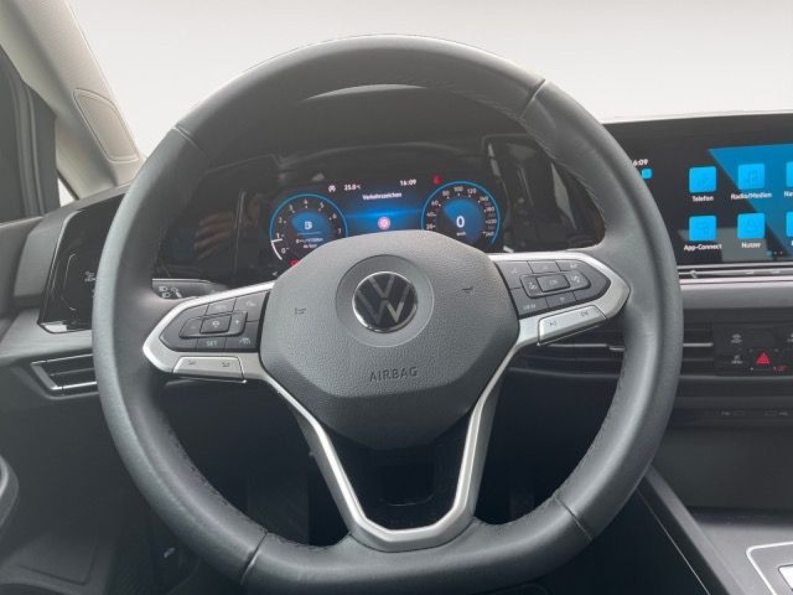 Volkswagen - Golf Variant_12