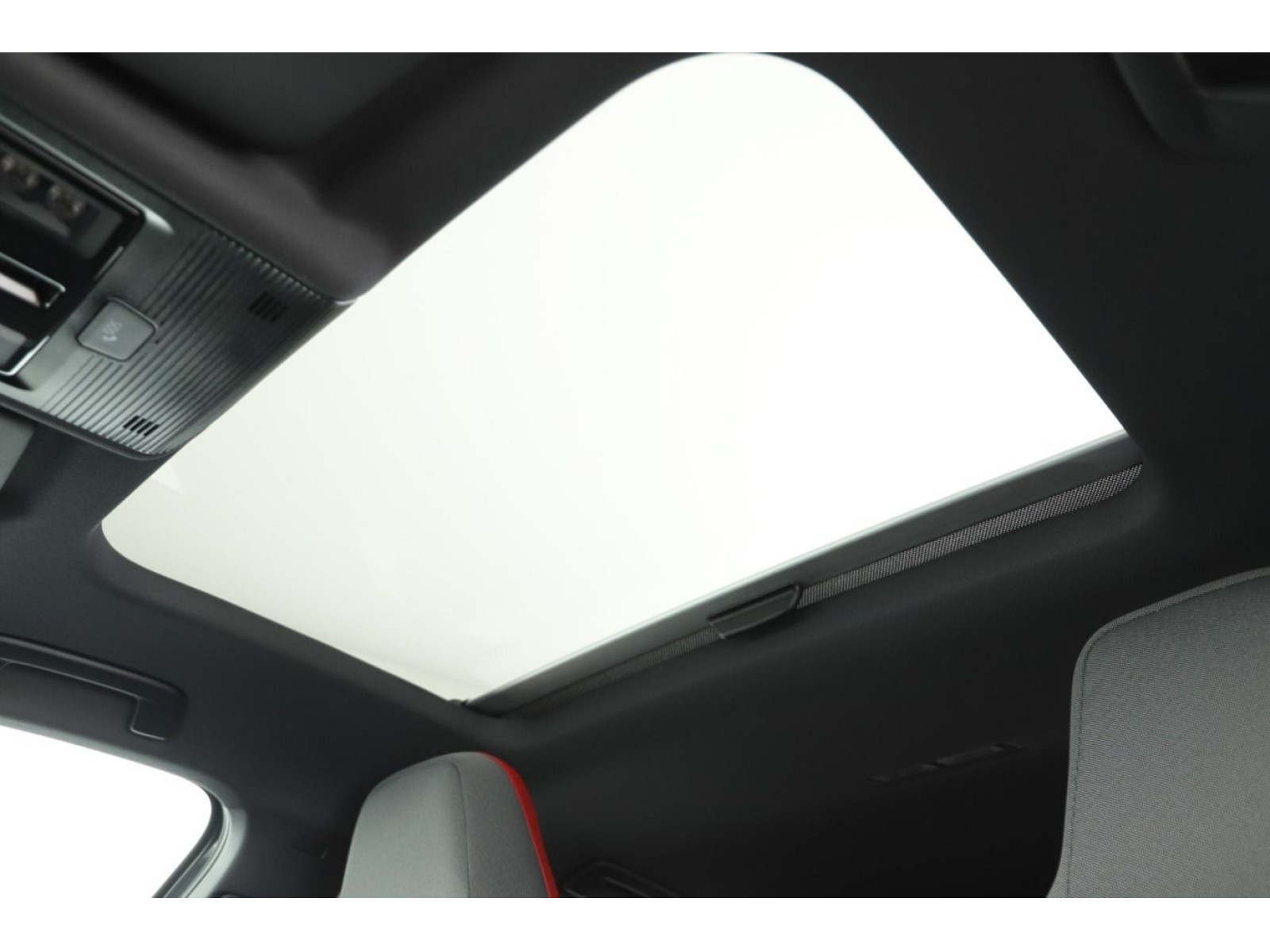 Volkswagen - Golf GTI_12