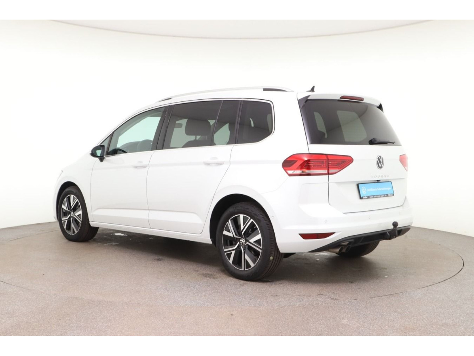 Volkswagen - Touran_4