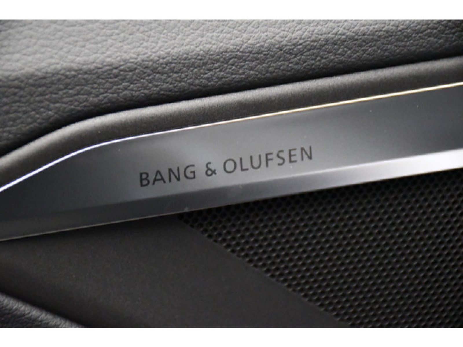 Audi - Q8 e-tron_9