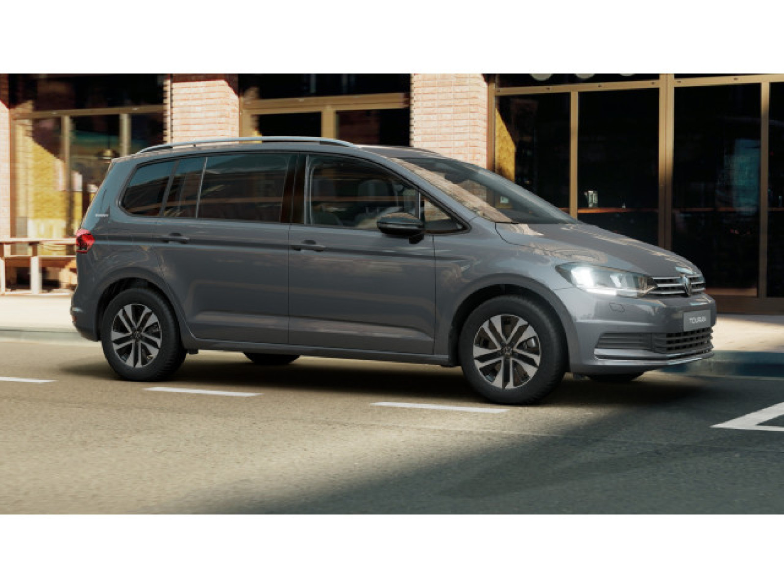 Volkswagen - Touran_5
