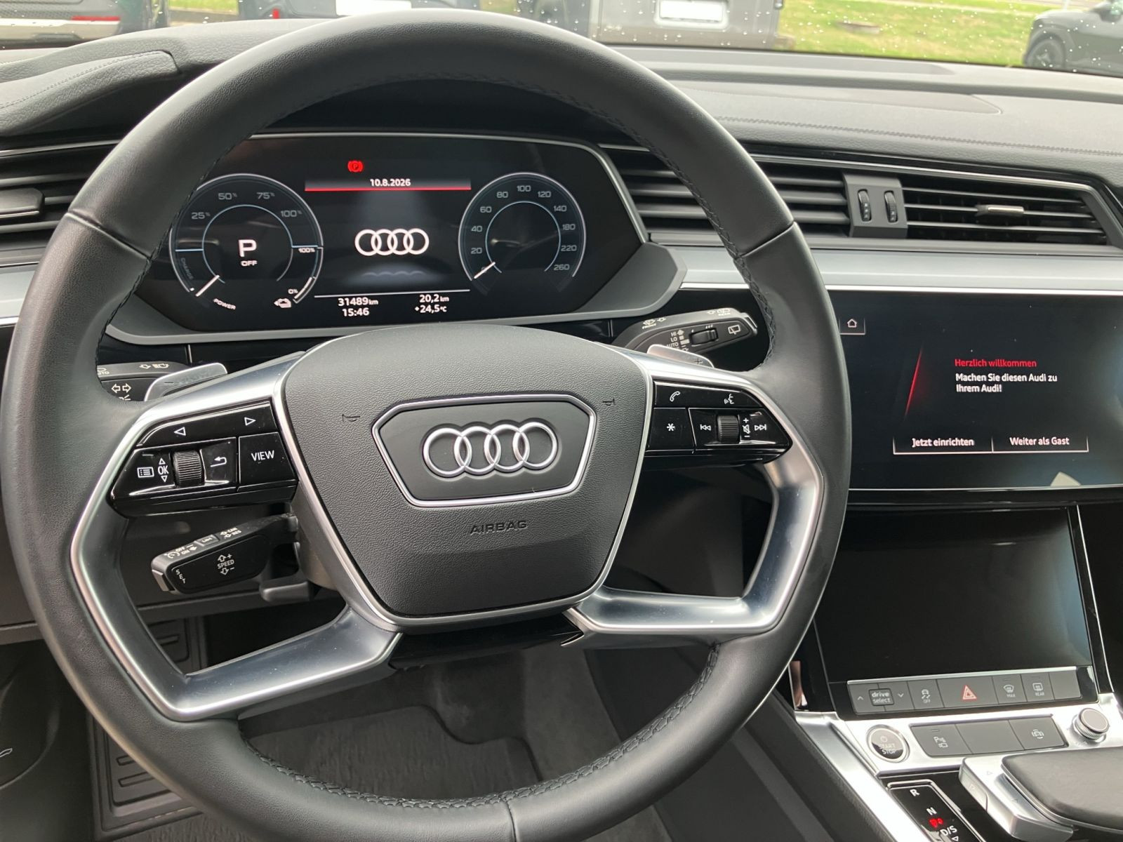 Audi - e-tron_11