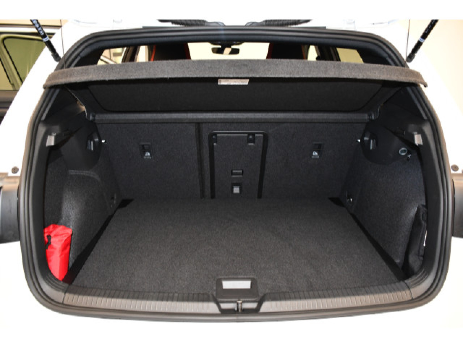 Volkswagen - Golf GTI_11