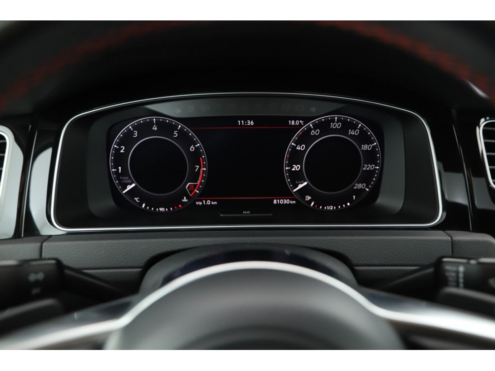 Volkswagen - Golf GTI_10