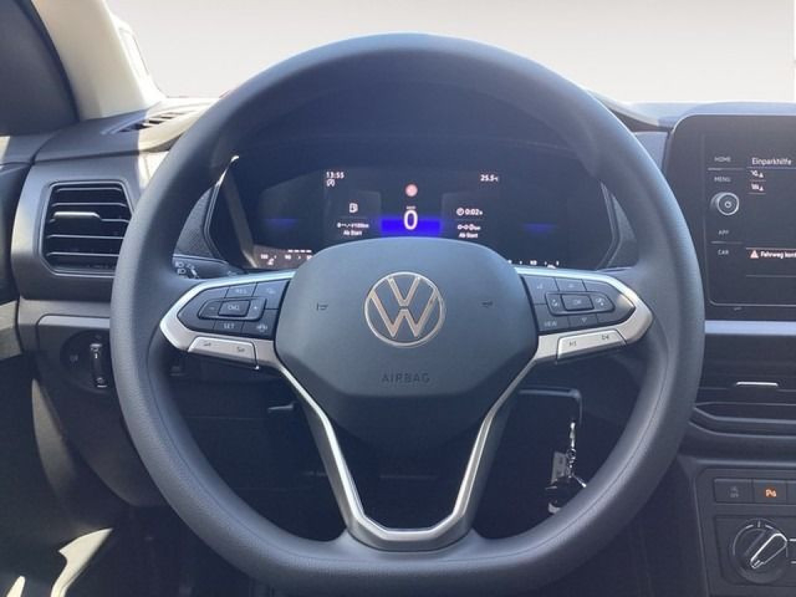 Volkswagen - T-Cross_12