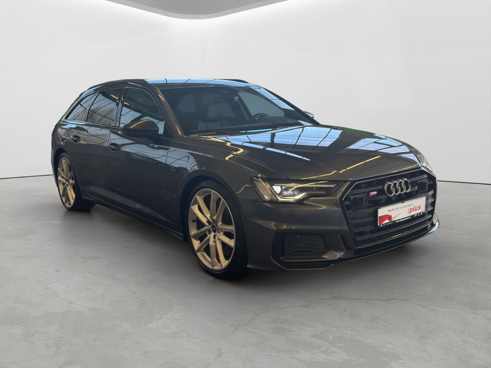 Audi - S6 Avant_8