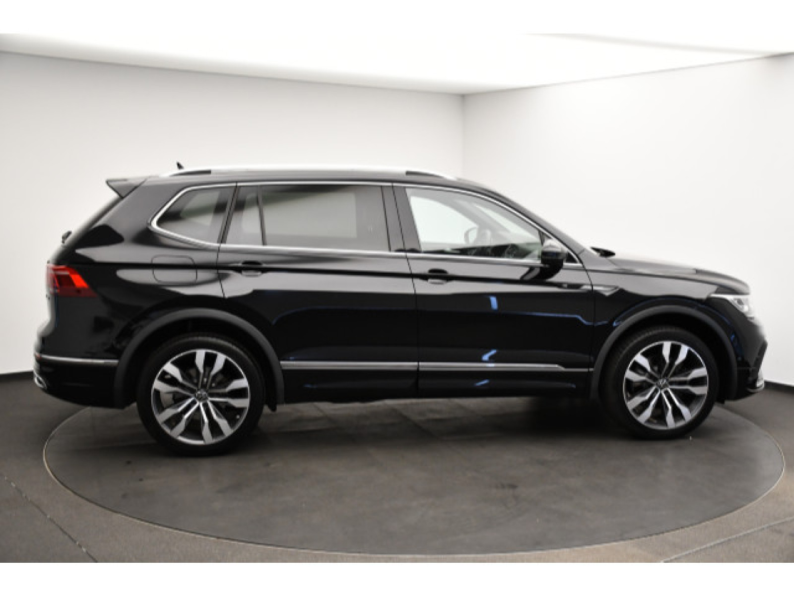 Volkswagen - Tiguan Allspace_20