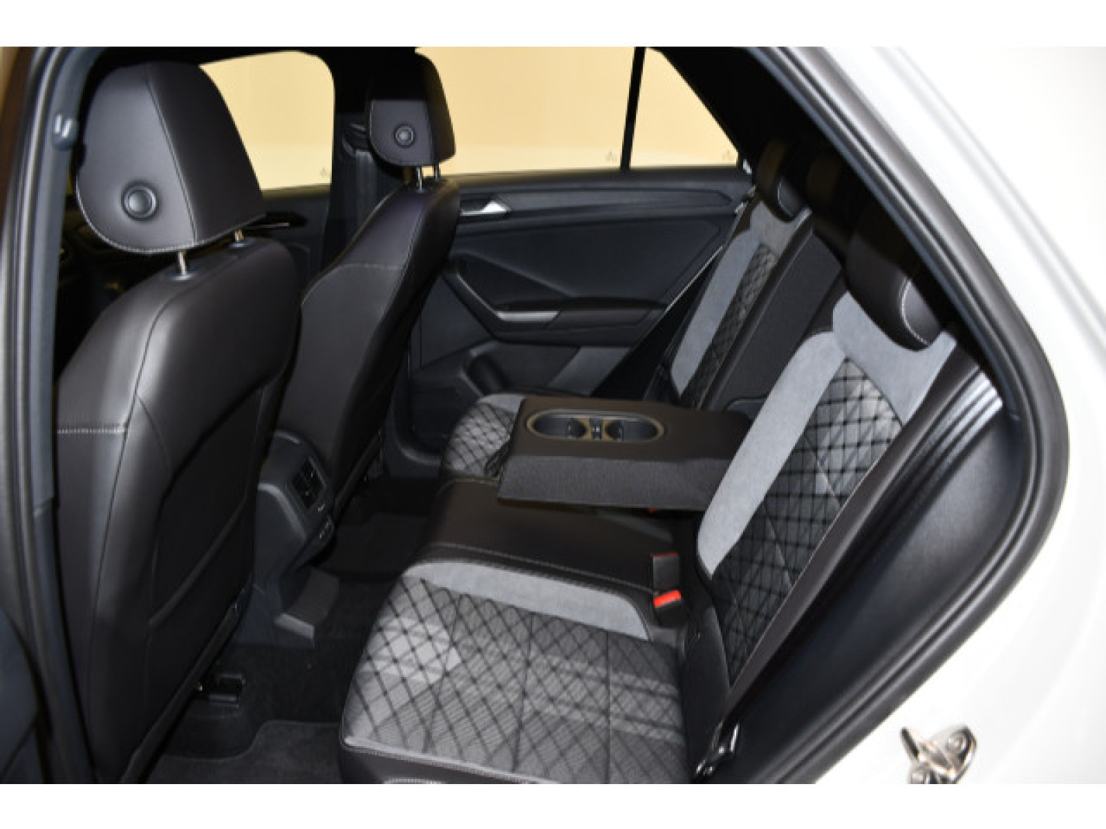 Volkswagen - T-Roc_9
