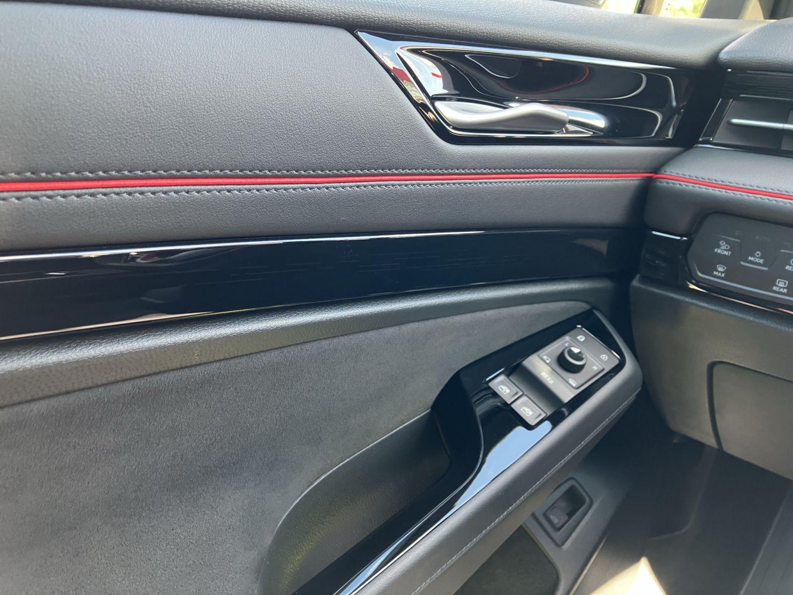 Volkswagen - ID.7 Tourer_14