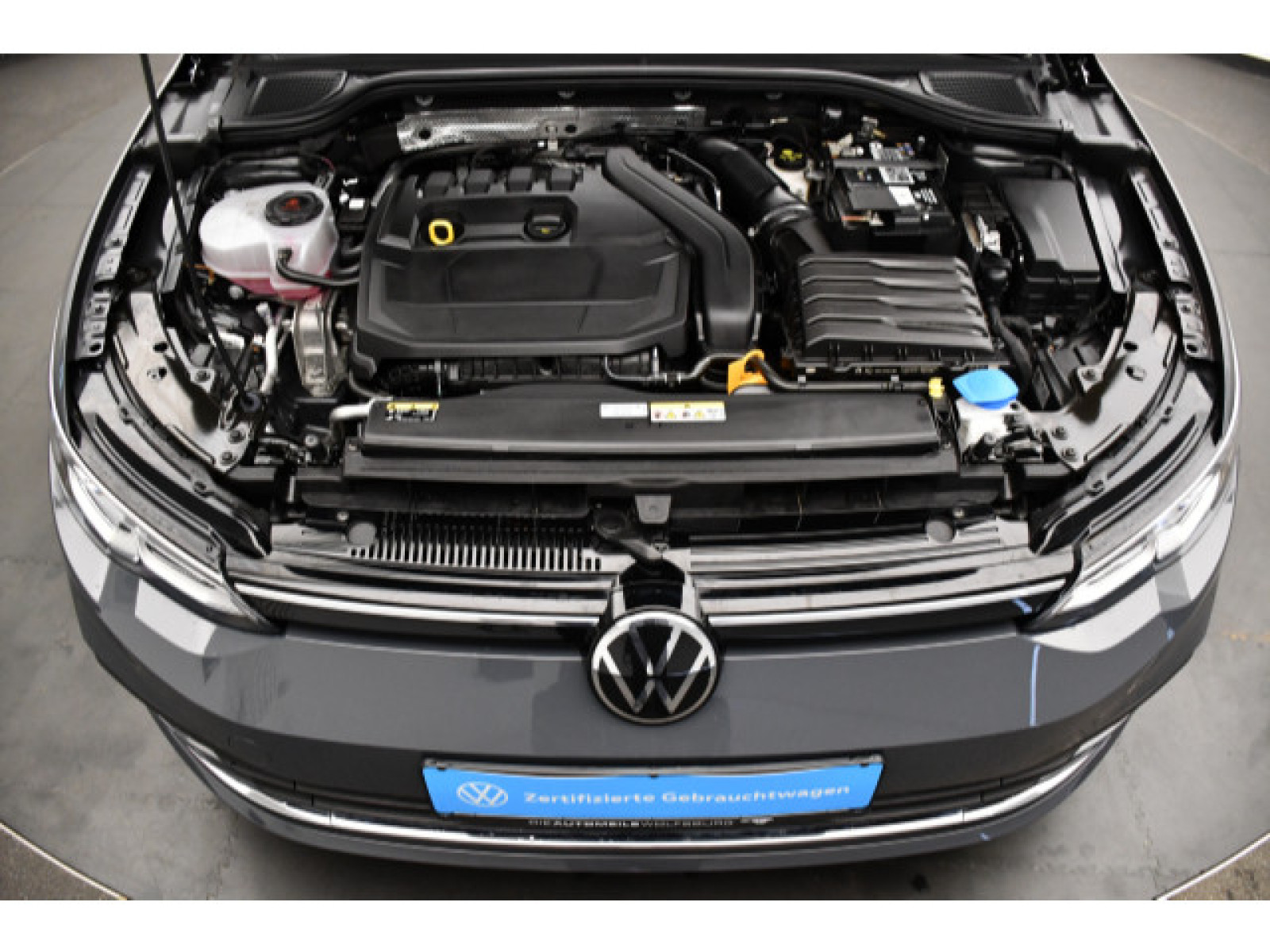 Volkswagen - Golf_10